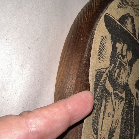 Vintage Wooden Old west Pen and Ink on Suede Wood Plaque Signed John Wyoprall - Picture 7 of 7